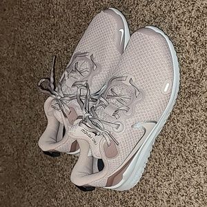 Nike Renew size 7.5 blush pink sneakers